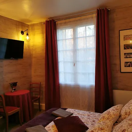 Couette-café Les Cloches De Corneville 3*