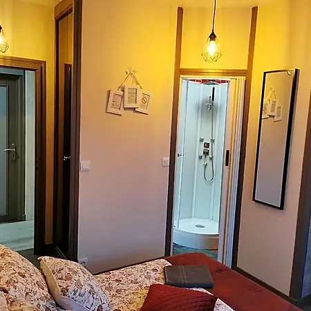 Les Cloches De Corneville 住宿加早餐酒店 3*