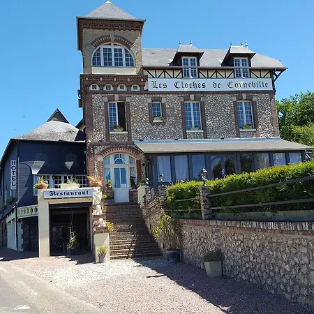 Les Cloches De Corneville 3*