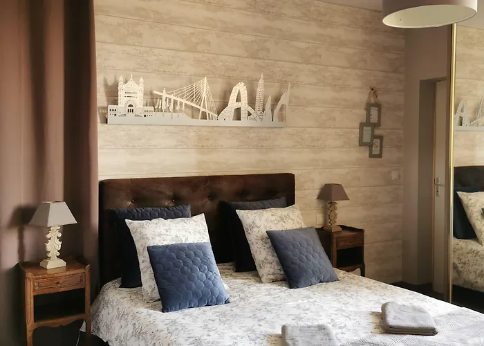 Les Cloches De 3* Corneville-sur-Risle